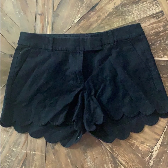 J. Crew Pants - J.Crew black scalloped Shorts